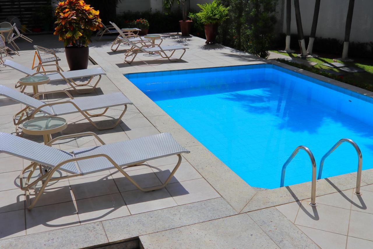 Apartamento Em Frente Ao Shopping Itaigara - Salvador Appartement Buitenkant foto